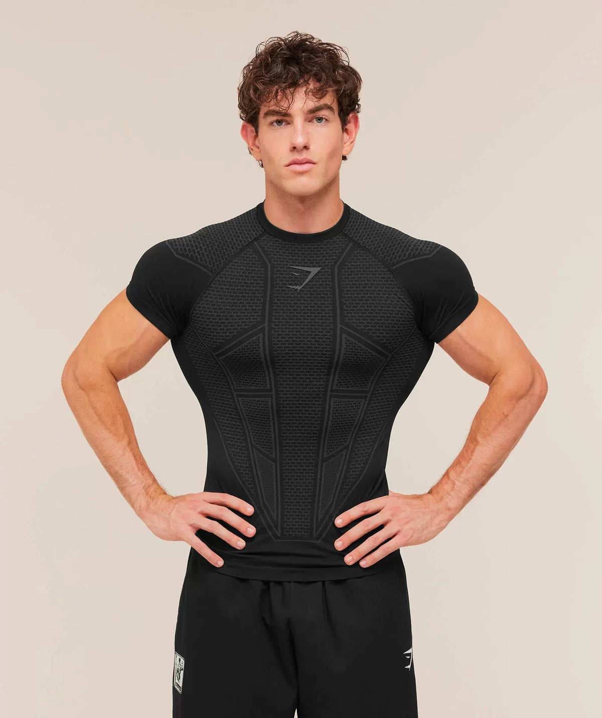 Essential Engineered Panel Seamless Training Short Sleeve – Jet Black Stealth